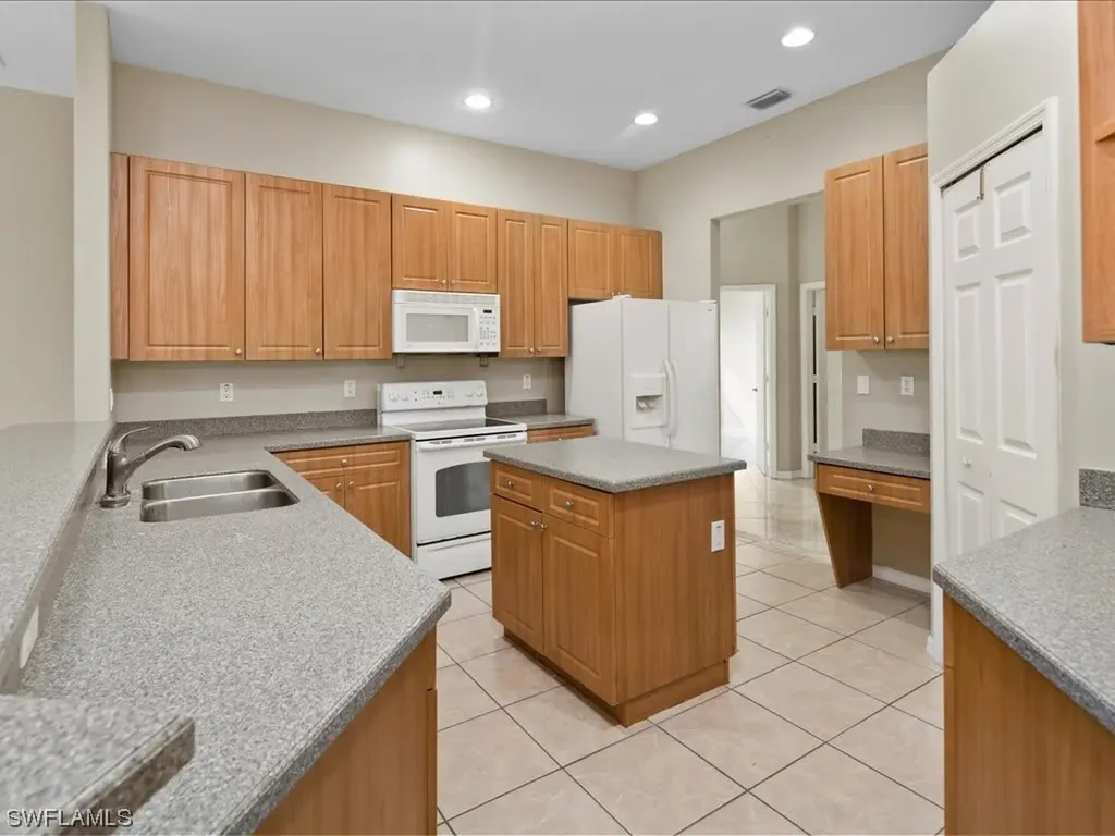 2060 Everglades Boulevard S Naples FL 34117