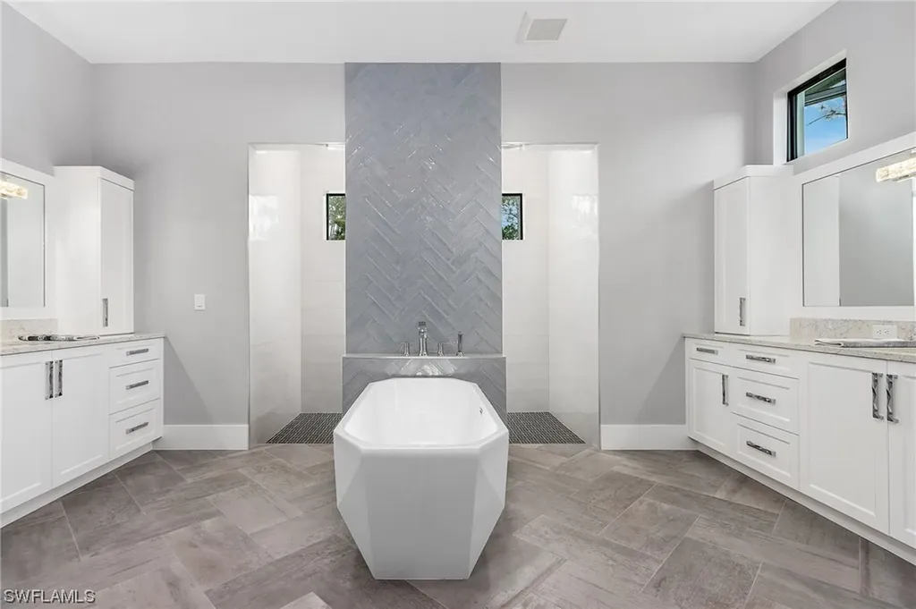 2088 Oakes Boulevard Naples FL 34119