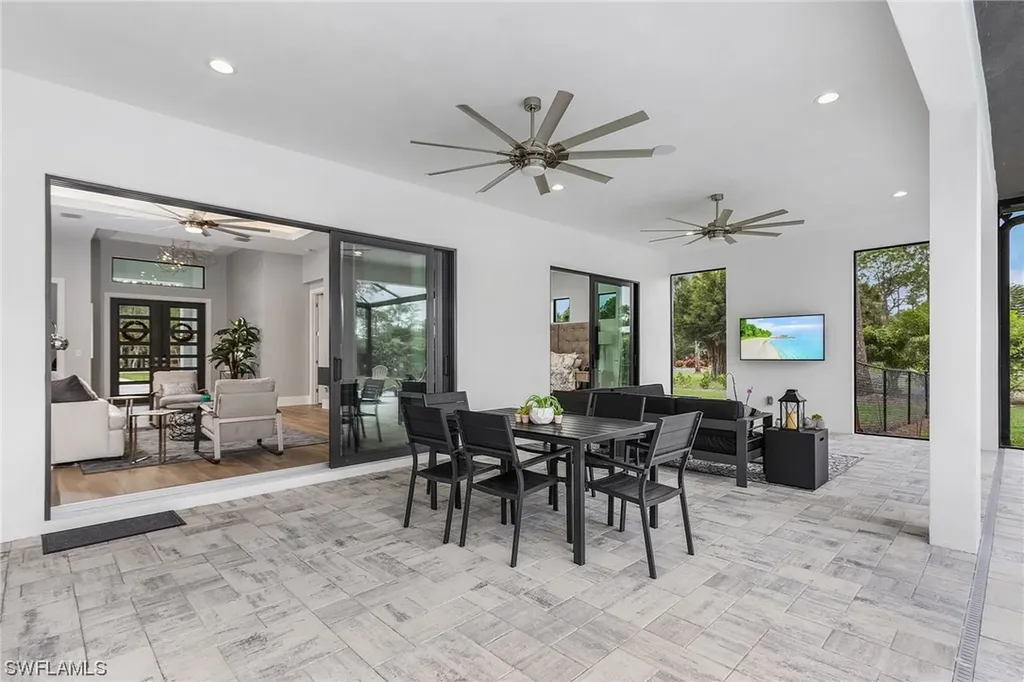 2088 Oakes Boulevard Naples FL 34119