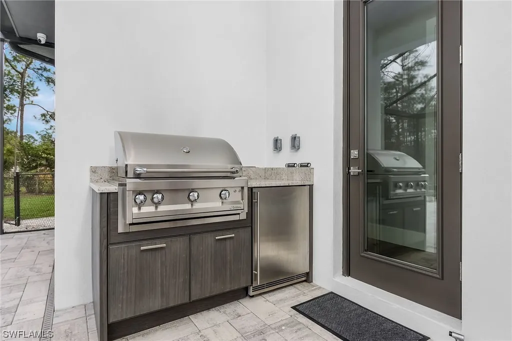 2088 Oakes Boulevard Naples FL 34119