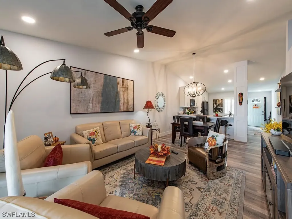 Naples FL, 895 New Waterford Drive, Unit 2-203