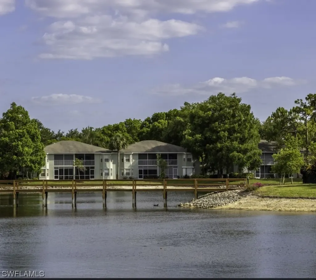 895 New Waterford Drive Naples FL 34104