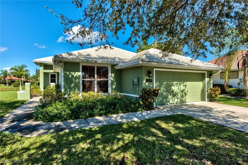 4377 Pomarine Court Naples FL 34119