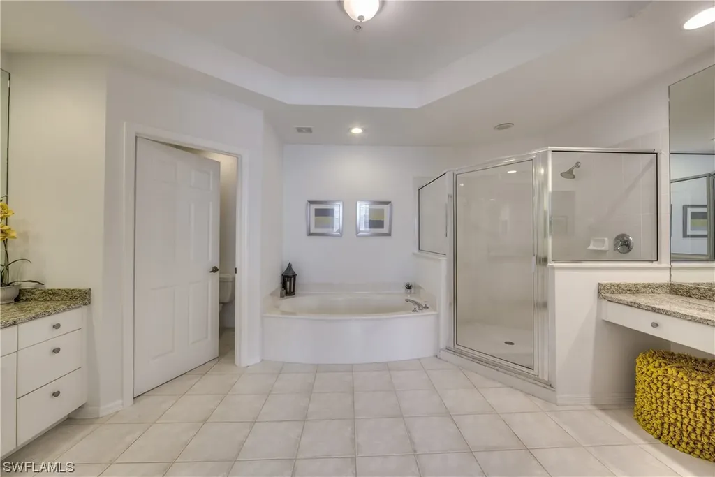 2140 Aberdeen Lane Naples FL 34109