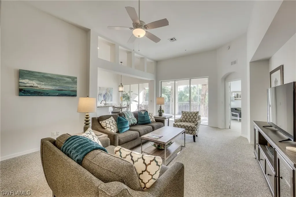 2140 Aberdeen Lane Naples FL 34109