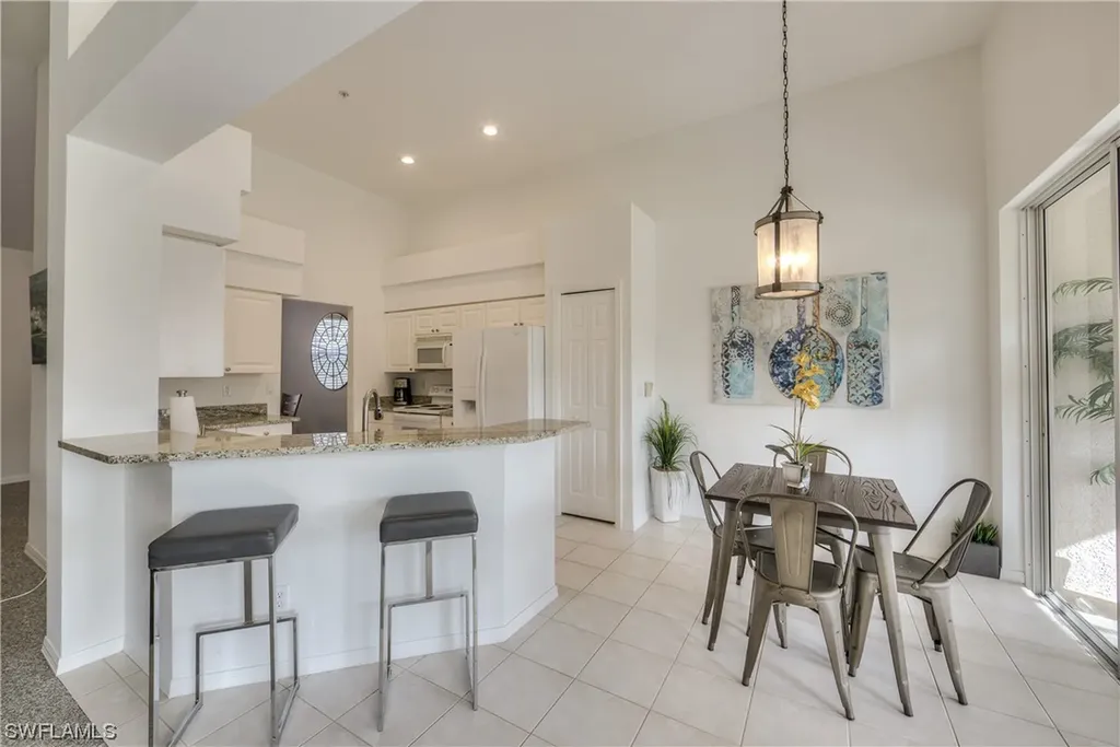 2140 Aberdeen Lane Naples FL 34109