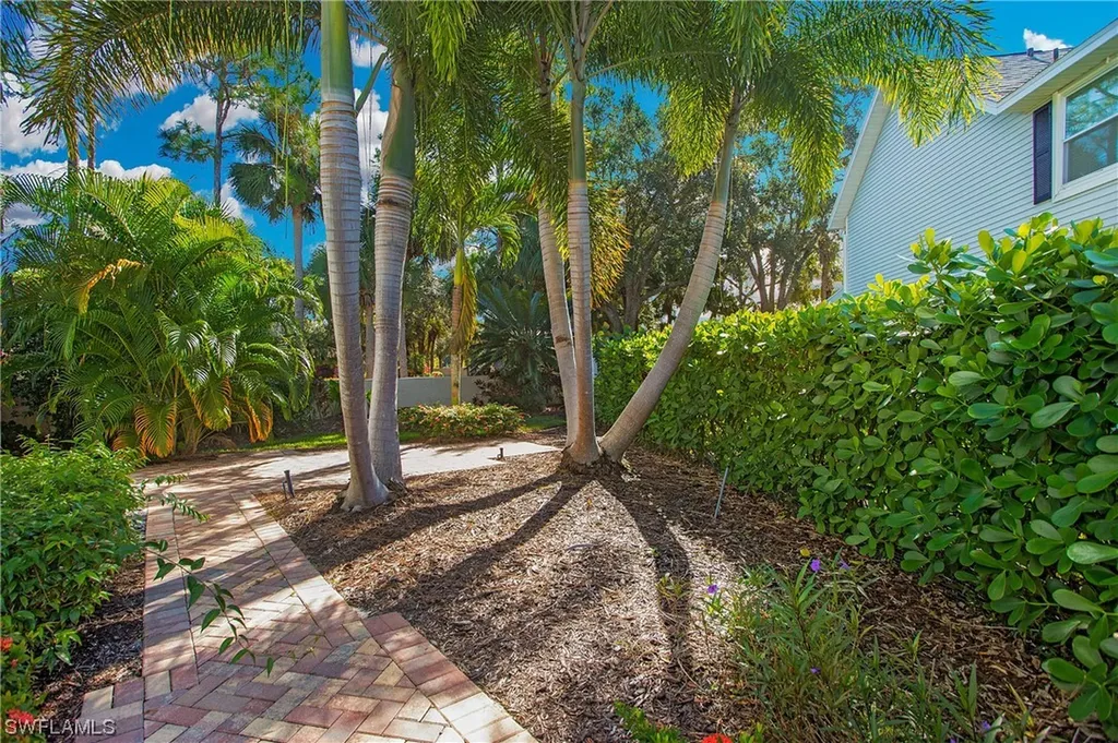 3137 Carriage Circle Naples FL 34105