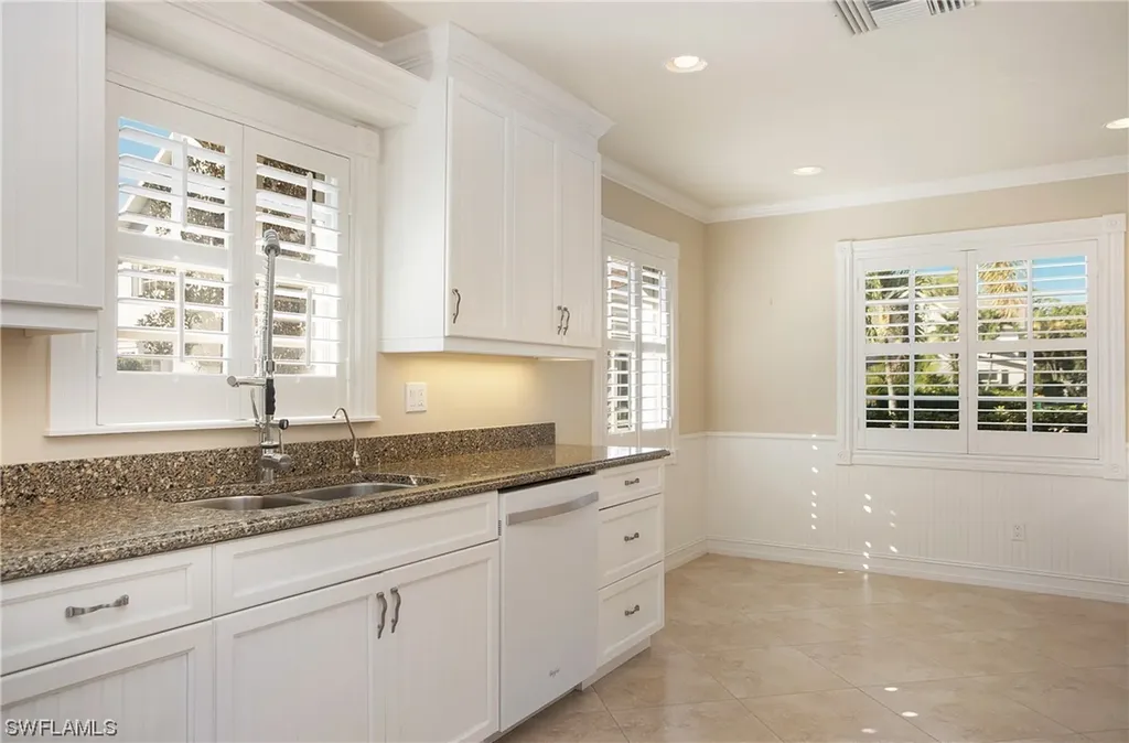 3137 Carriage Circle Naples FL 34105
