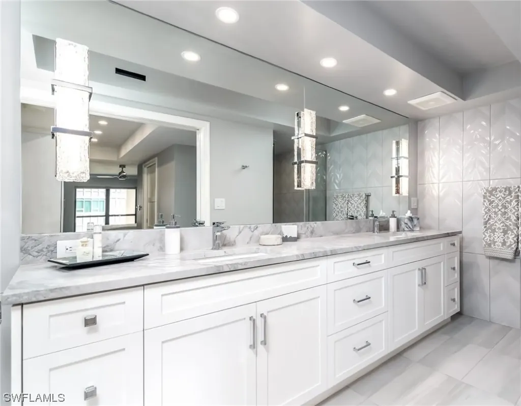 4451 Gulf Shore Boulevard N Naples FL 34103