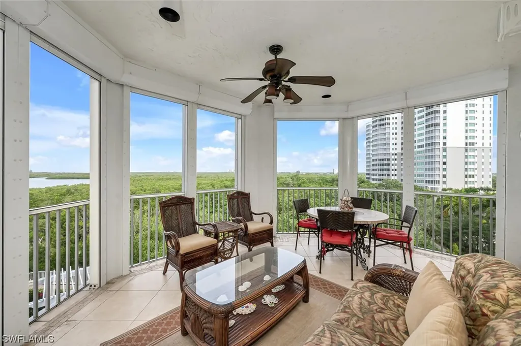 285 Grande Way Naples FL 34110