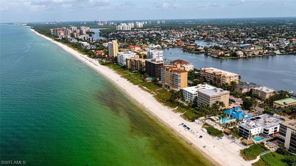 285 Grande Way Naples FL 34110
