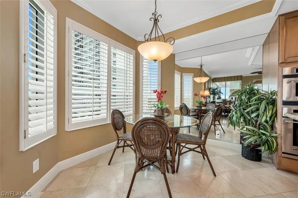 285 Grande Way Naples FL 34110