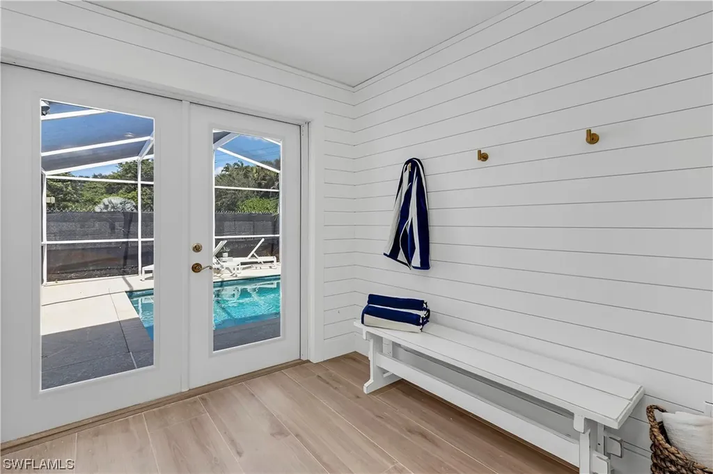 1530 Mandarin Road Naples FL 34102