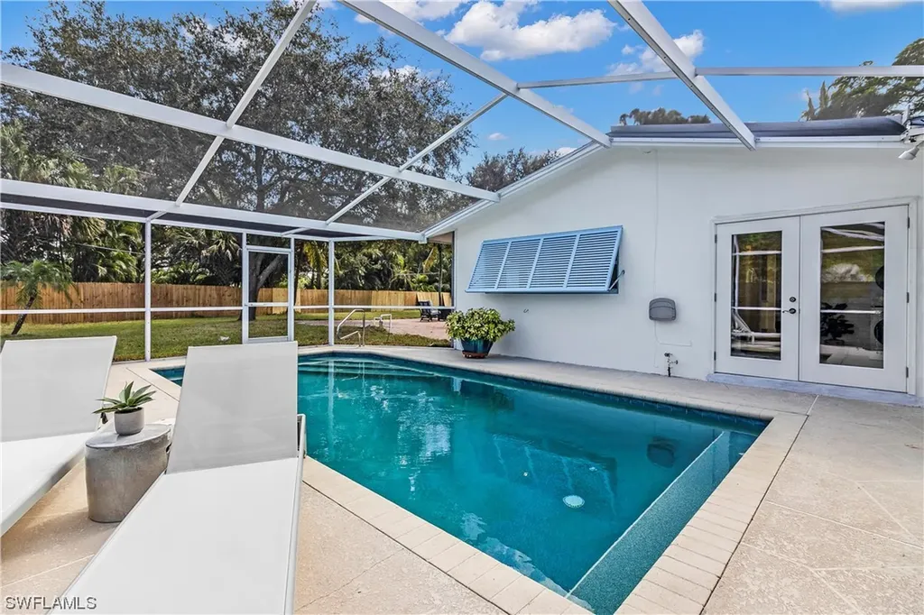 1530 Mandarin Road Naples FL 34102