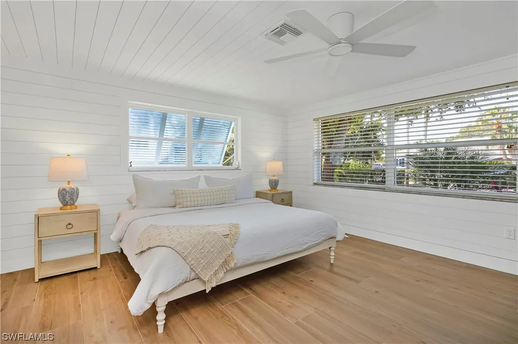 1530 Mandarin Road Naples FL 34102