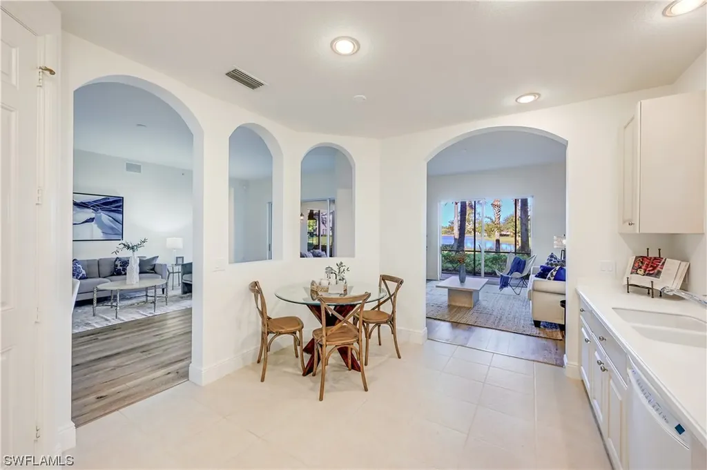 3181 Aviamar Circle Naples FL 34114