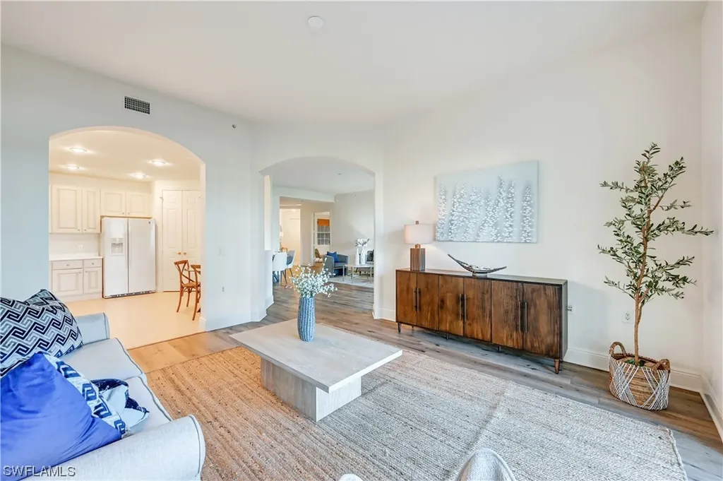 3181 Aviamar Circle Naples FL 34114