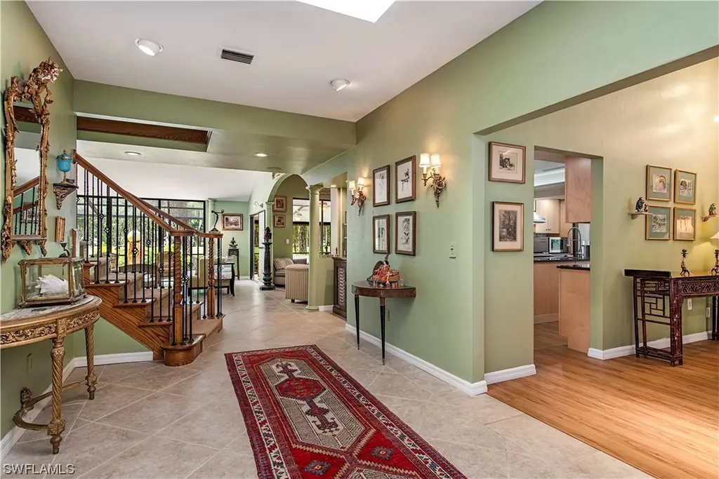 Naples FL, 368 Edgemere Way N