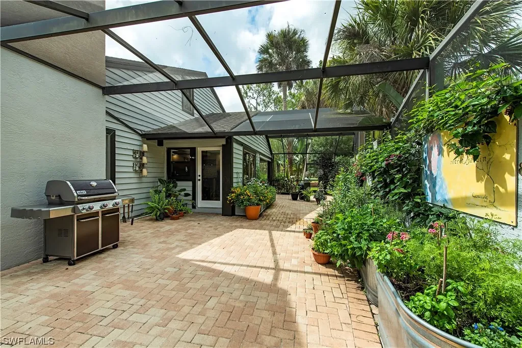 368 Edgemere Way N Naples FL 34105