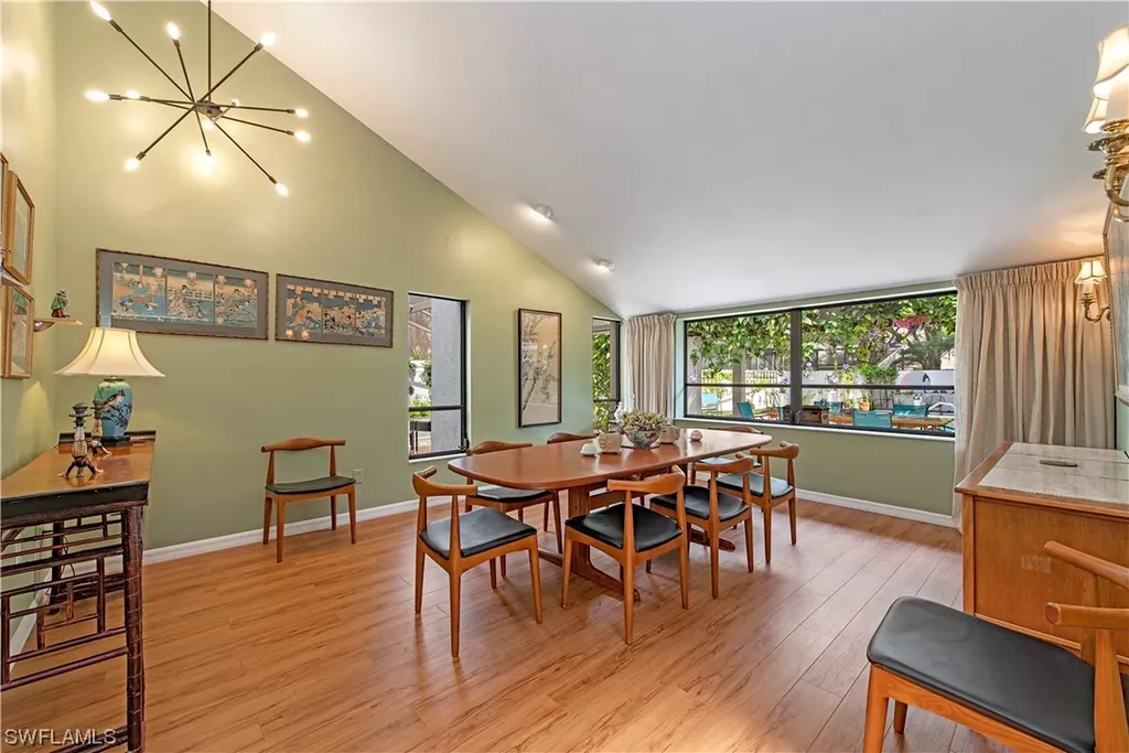 368 Edgemere Way N Naples FL 34105