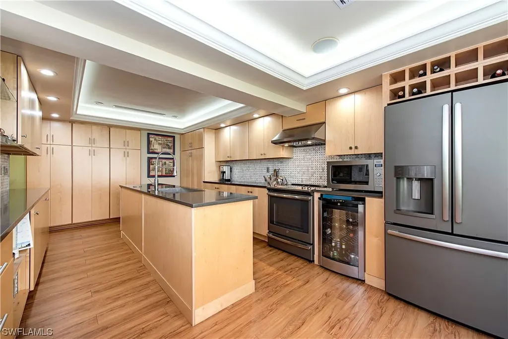 368 Edgemere Way N Naples FL 34105