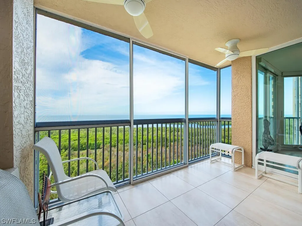 6585 Nicholas Boulevard Naples FL 34108
