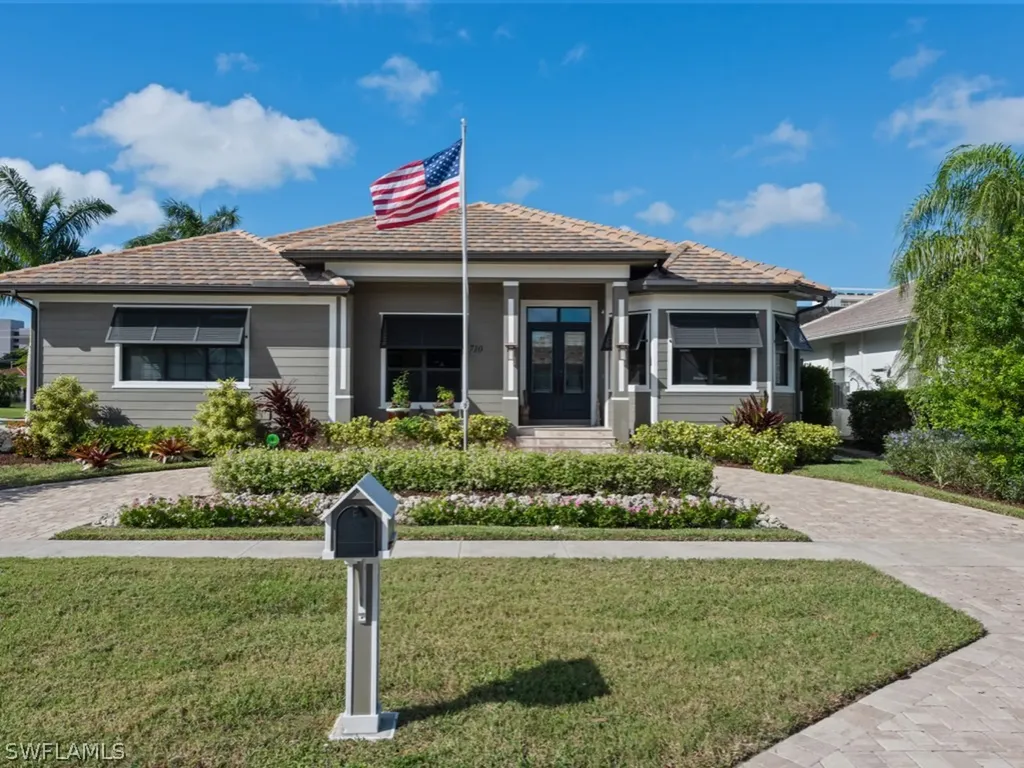Marco Island FL, 710 Wren Street