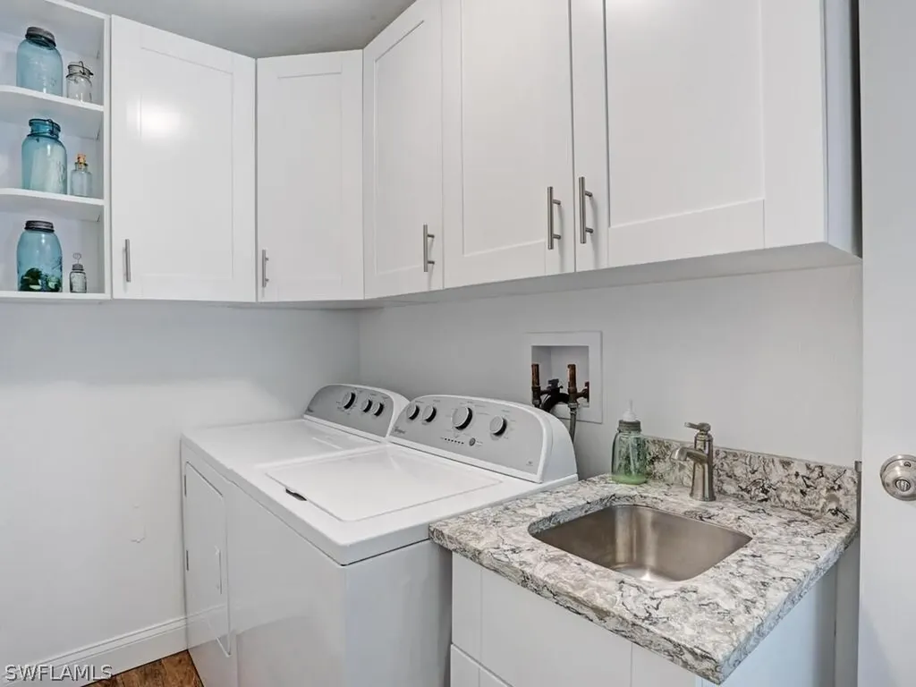 1347 Jamaica Drive Sanibel FL 33957