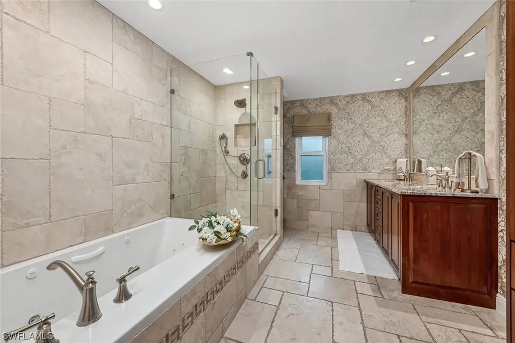 3093 Regatta Road Naples FL 34103