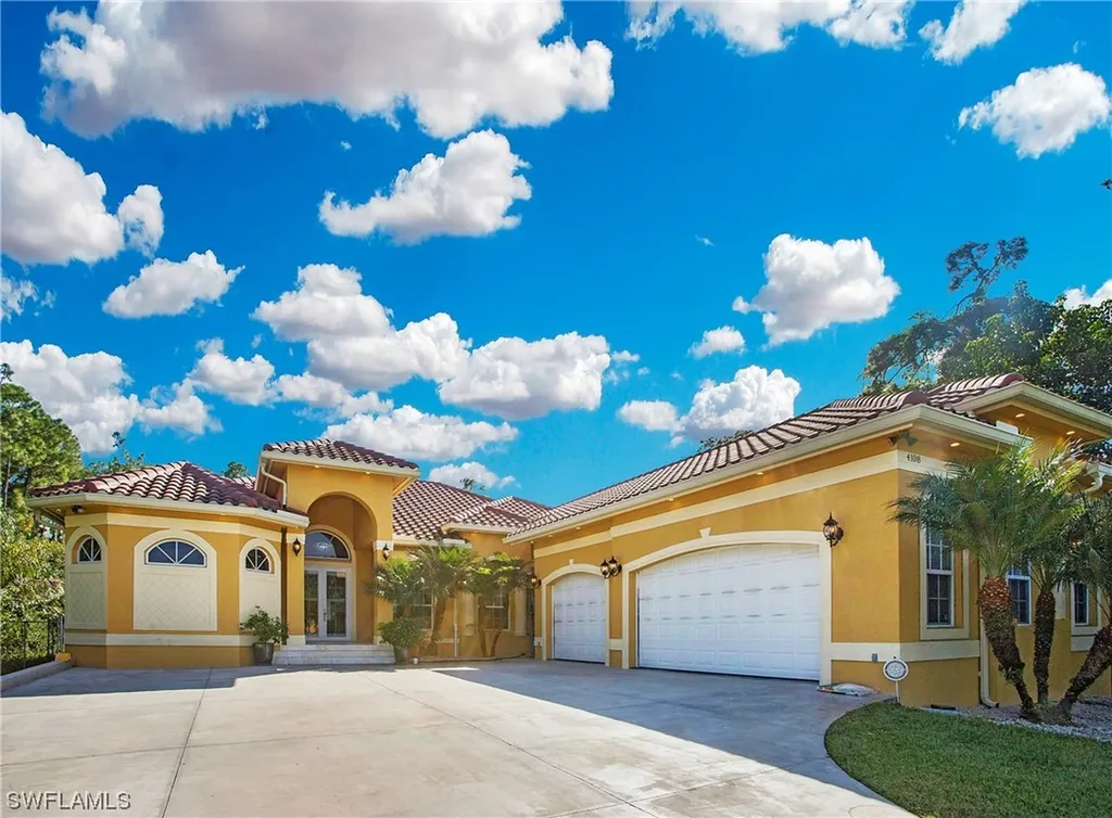 4108 Pine Ridge Road Naples FL 34119