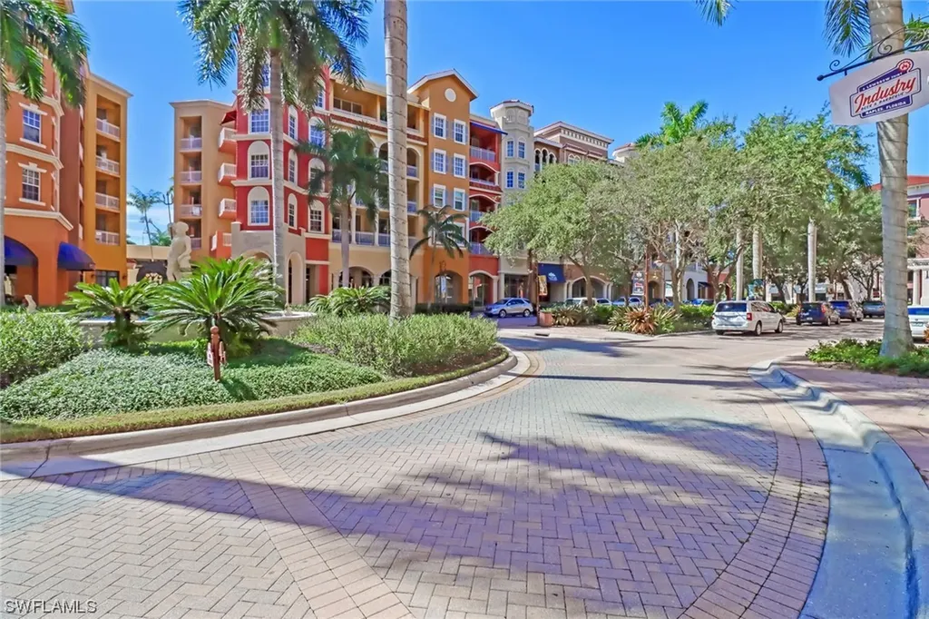 410 Bayfront Place Naples FL 34102