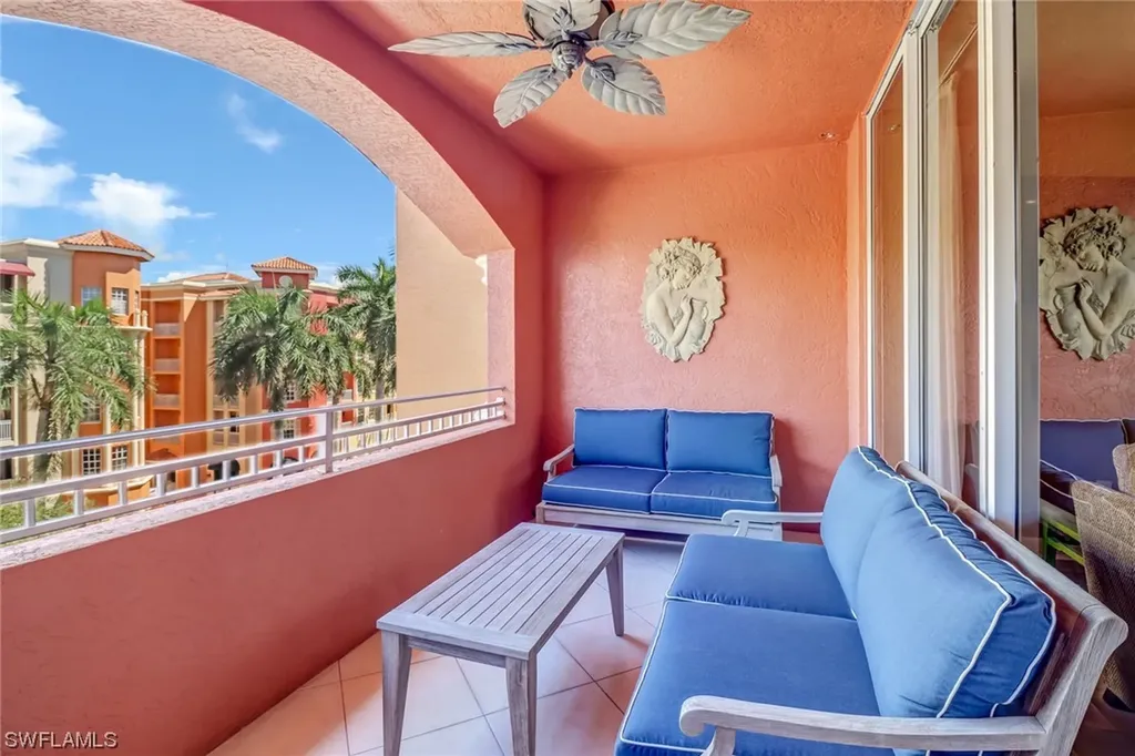410 Bayfront Place Naples FL 34102