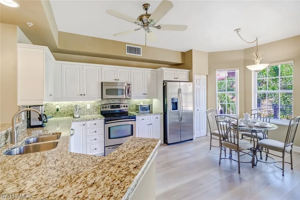 410 Bayfront Place Naples FL 34102