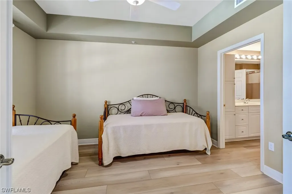 410 Bayfront Place Naples FL 34102
