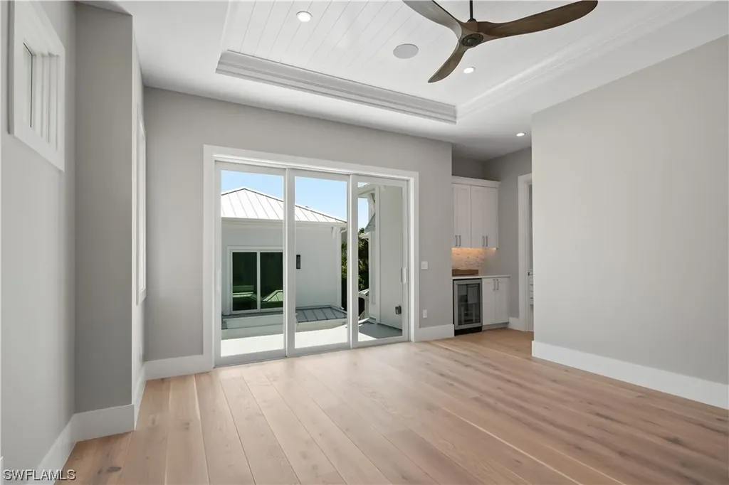 888 10th Avenue S Naples FL 34102
