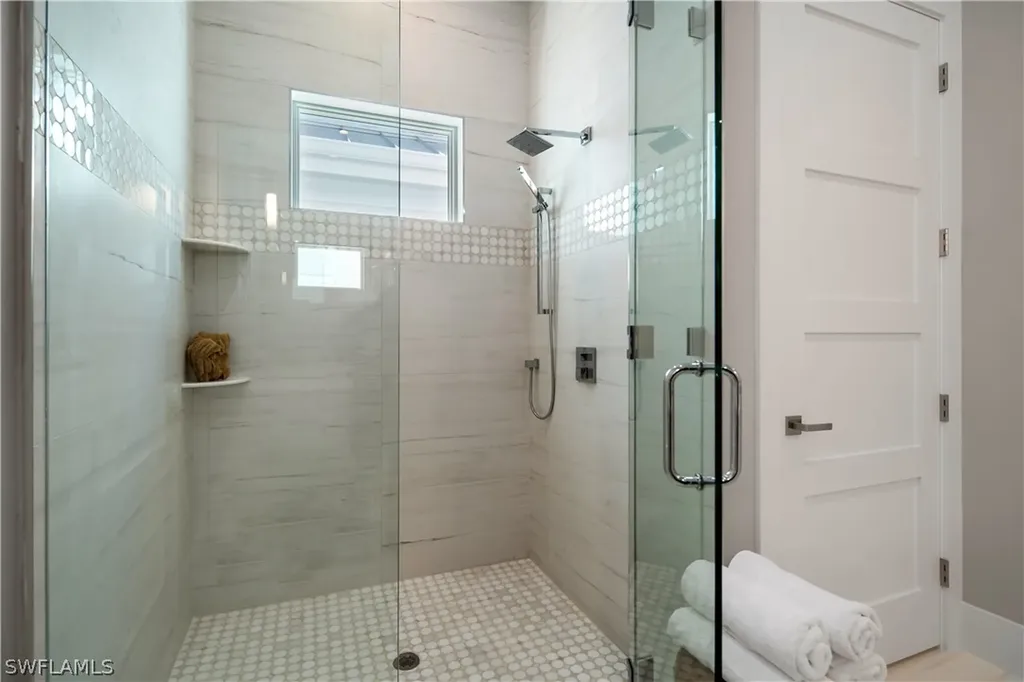 888 10th Avenue S Naples FL 34102