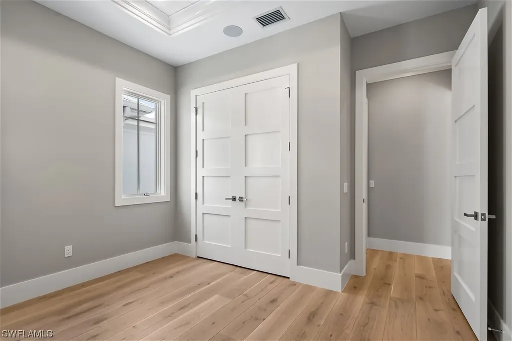 888 10th Avenue S Naples FL 34102