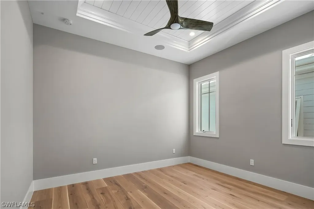 888 10th Avenue S Naples FL 34102