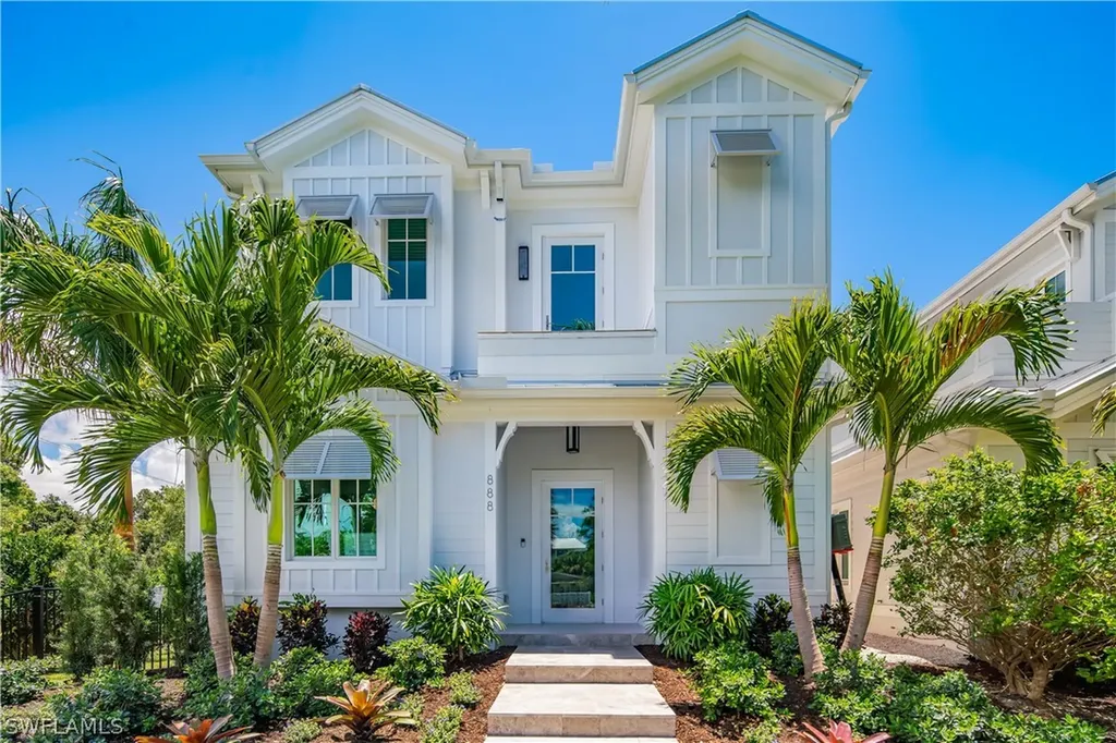 888 10th Avenue S Naples FL 34102
