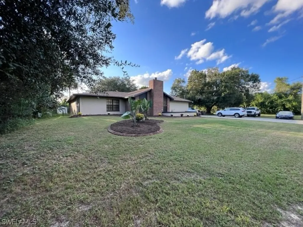 401 Maple Avenue N Lehigh Acres FL 33972