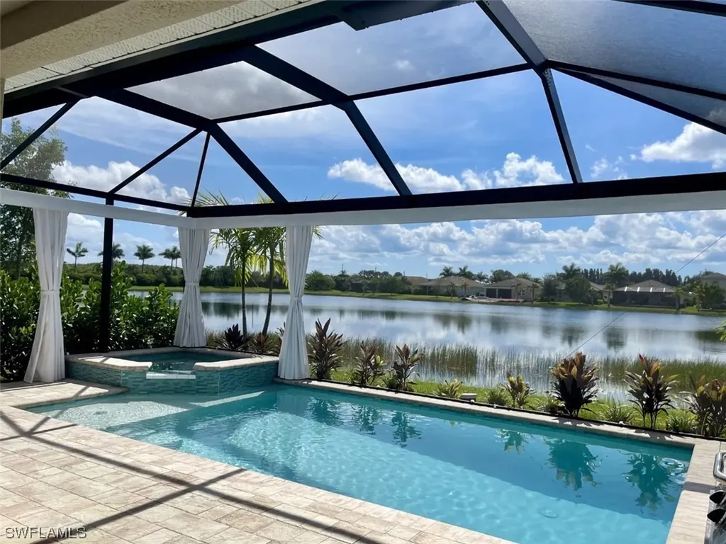 14795 Edgewater Circle Naples FL 34114