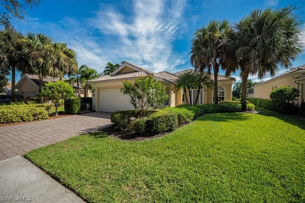 4452 Prescott Lane Naples FL 34119