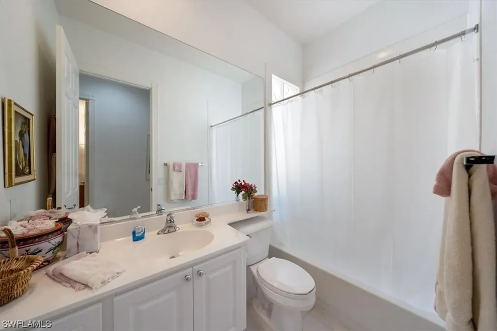 4452 Prescott Lane Naples FL 34119