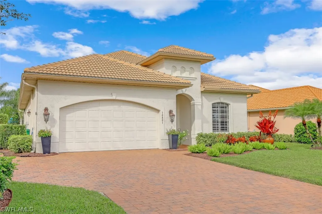 Naples FL, 10801 Longshore Way E
