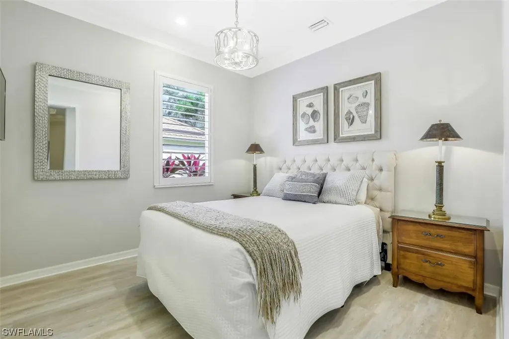 10801 Longshore Way E Naples FL 34119