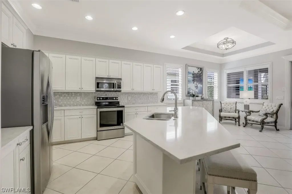 10801 Longshore Way E Naples FL 34119