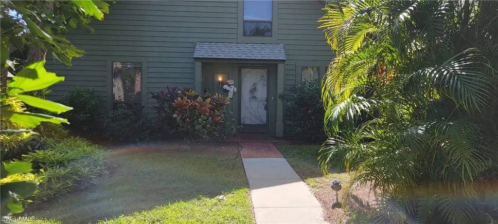 Naples FL, 1349 Solana Road, Unit M-1