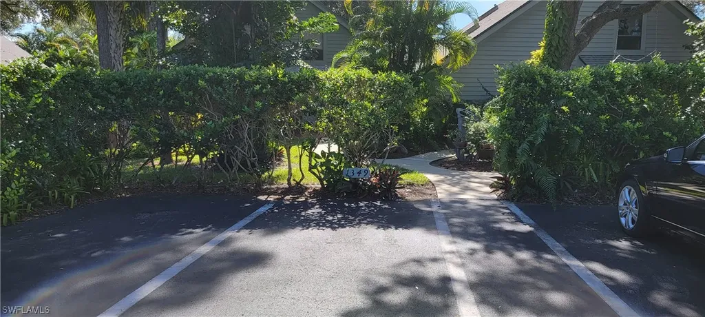 1349 Solana Road Naples FL 34103