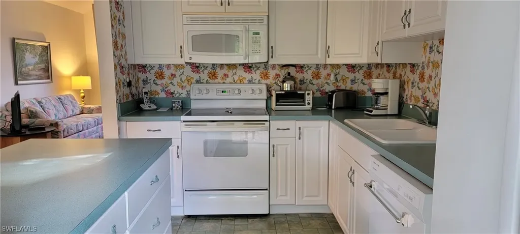 1349 Solana Road Naples FL 34103