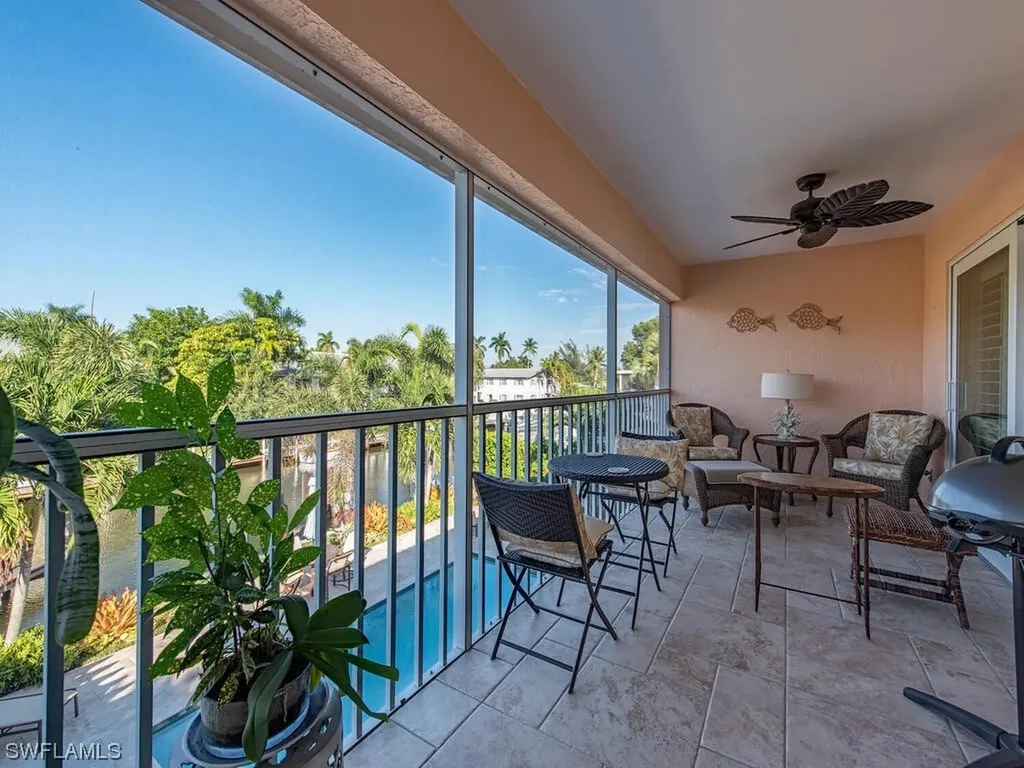 1569 Chesapeake Avenue Naples FL 34102